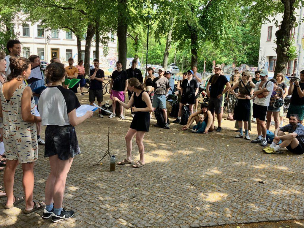 Chor und Publikum am Neustädter Markt