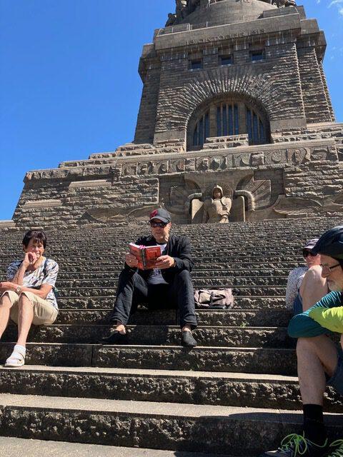 Lesung auf den Stufen am Völkerschlachtdenkmal